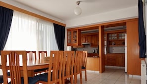 Dining - Spacious & Private 6 bed villa close to Peyia - 5bed villa + 1bed granny annex (Peyia)