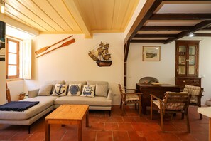 Apartment | 1 bedroom - A74 - Rua do Canal 1 Bed Flat (Lagos)