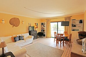 1 bedroom - A71 - Pinheiros Flat in Lagos (Lagos)