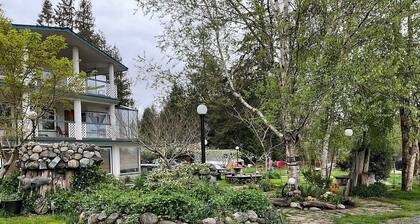 Where adventures begin. Spacious hotel suites in amazing Powell River