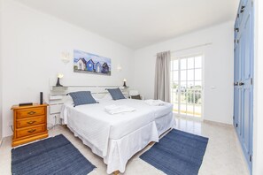 Studio | 1 bedroom - Q 04 - Bedroom 4 in Casa do Topo Guesthouse (Lagos)