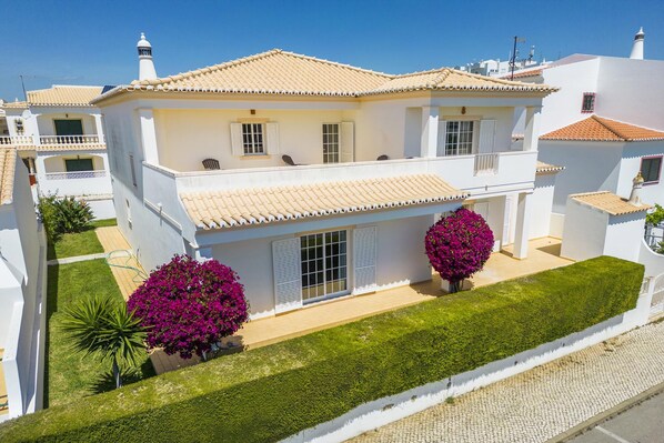 Studio | 1 bedroom - Q 04 - Bedroom 4 in Casa do Topo Guesthouse (Lagos)