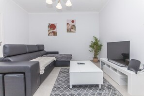 3 bedrooms - C09 - Portim o 3 Bed Holiday Apartment (Portimão)