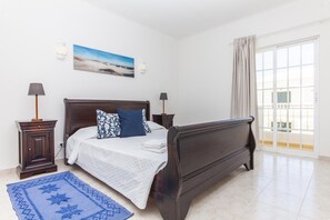 Studio | 1 bedroom - Q 02 - Bedroom 2 in Casa do Topo Guesthouse (Lagos)