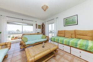 Studio | 1 bedroom - P 02 - Bedroom 2 in Meia-praia Seaview Guesthouse (Lagos)