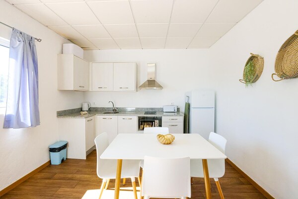 I 06 - Apartment 6 In St Johns Getaway - Lagos