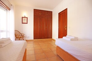 House - EE 02 - Bedroom 2 in Rossio Entrance Guesthouse (Lagos)