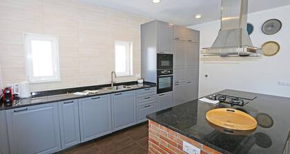 D13 - Eiras Velhas Holiday House in Alm Dena