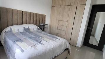 3 多间卧室、WiFi、床单