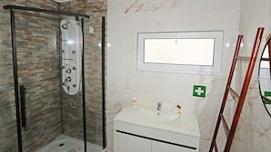 Ảnh chưa phân loại, 2 trong số 22 ảnh, nút