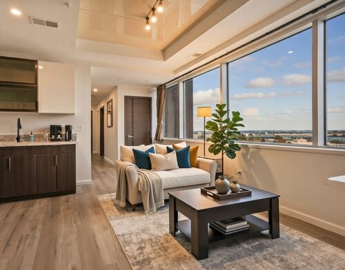 Urban Hideaway - 201