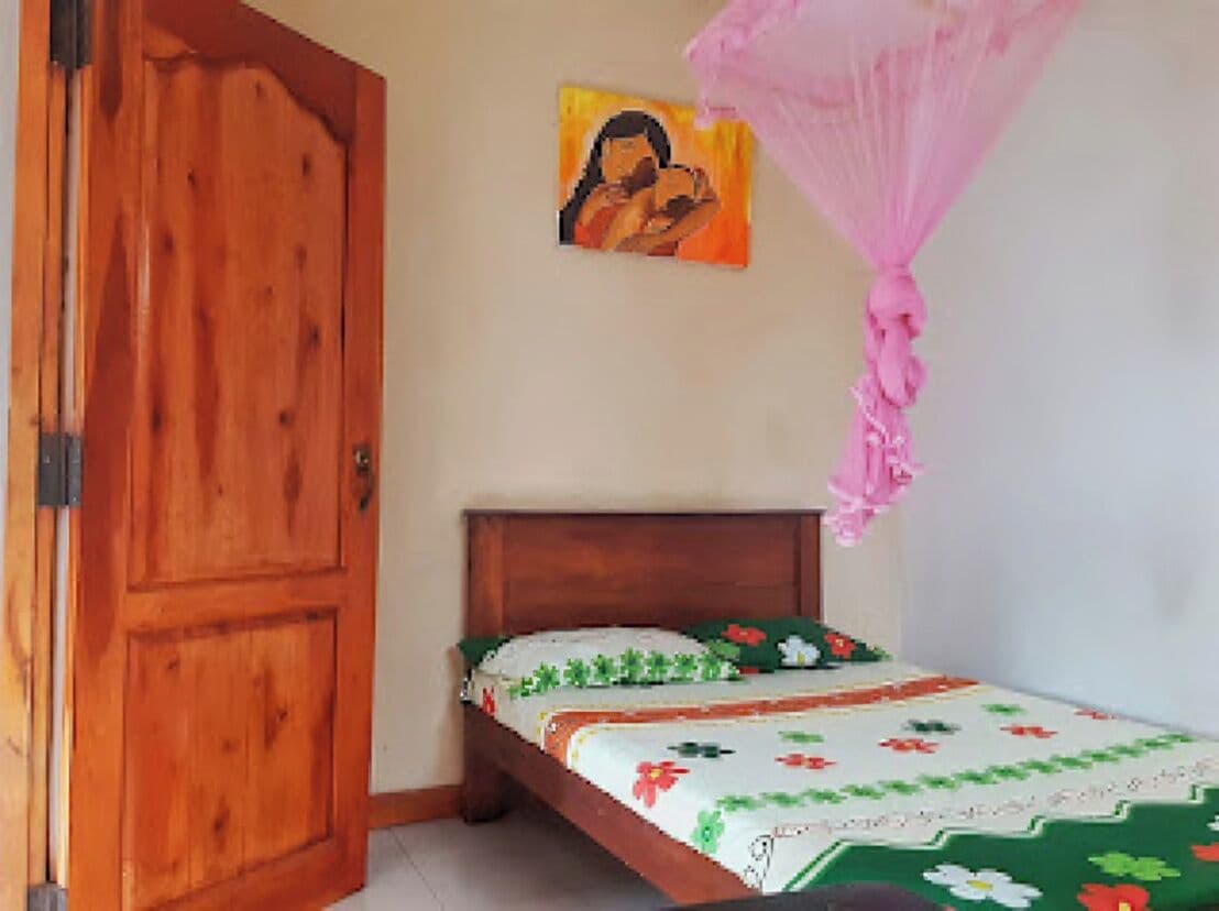 基础公寓, 阳台, 山景 | 熨斗/熨板、免费 WiFi、床单