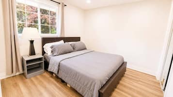 3 slaapkamers, een bureau, een strijkplank/strijkijzer, gratis wifi