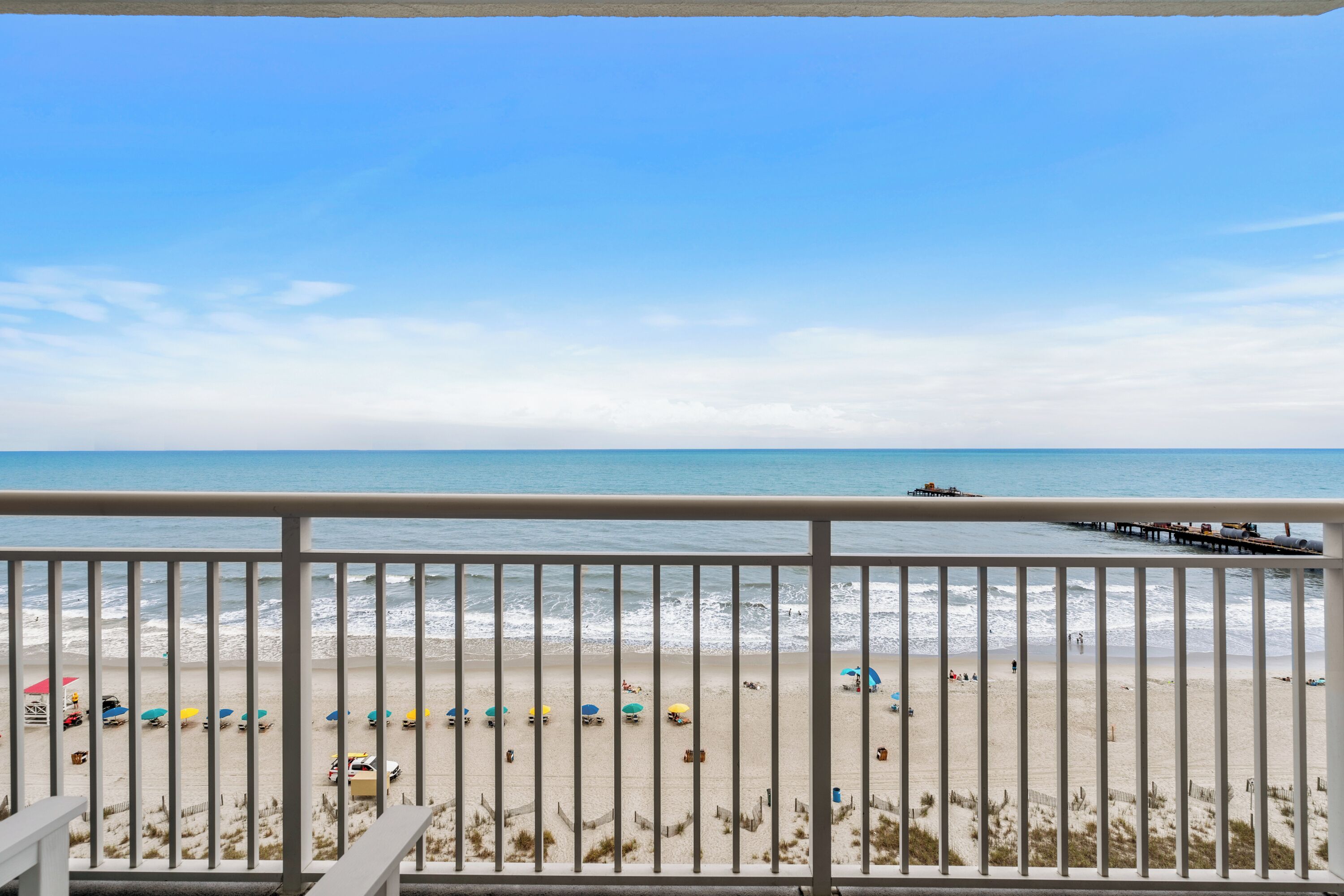 Plage, chaises longues