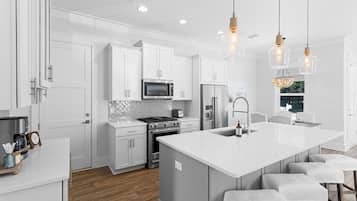 Casa, varias camas (Cool Breeze) | Cocina privada
