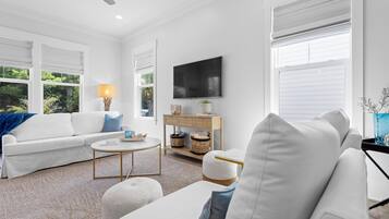 House, Multiple Beds (Cool Breeze) | Living area