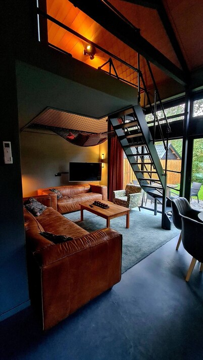 Charming 3-bedroom house in enchanting Ternaard with WiFi, AC "Us Eigen Honk"