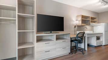 Desk, laptop workspace, free WiFi, bed sheets