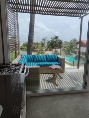 Game room - Modern and spacious apartment with sea view - in exclusive condo. (Guajiru Trairi)