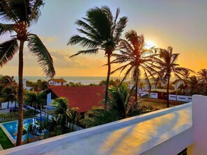 Property grounds - Modern and spacious apartment with sea view - in exclusive condo. (Guajiru Trairi)
