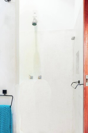 Toilet paper - Charming studio with kitchen and private garden area - in an exclusive condo. (Guajiru Trairi)