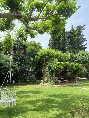 Property grounds - Spacious and peaceful place for your vacation, soraude with green gardens (Ano Korakiana)