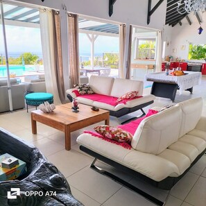 TV, stereo - Villa Horizon, offering an incredible view, ideal for 8 people (Grand-Bourg)