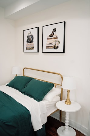 2 bedrooms, desk, iron/ironing board, free WiFi