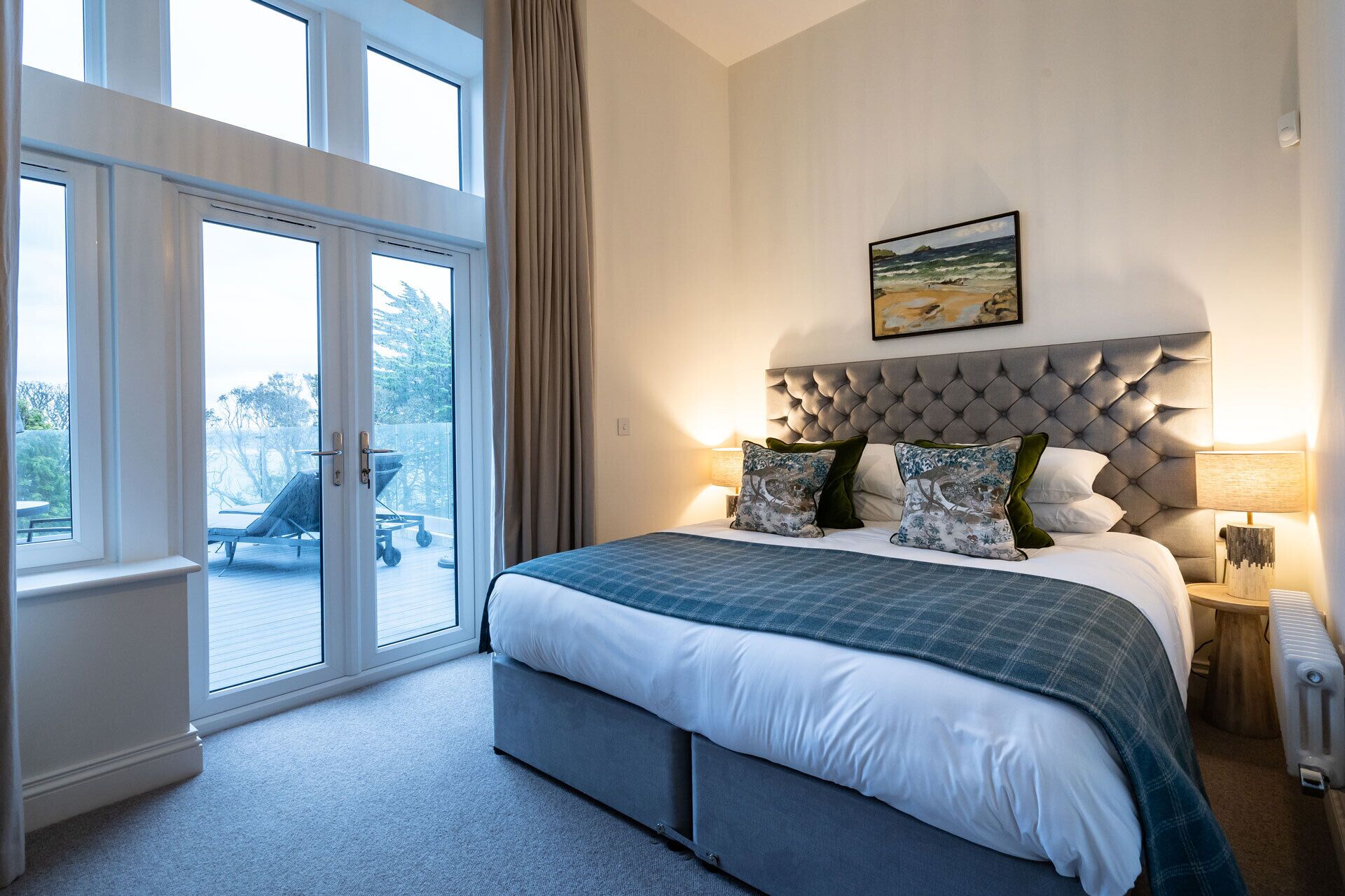 Suite Prestige, 2 chambres, vue sur la mer | Literie de qualité, coffre-fort, ameublement unique