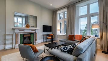 Premium Suite, 1 King Bed, Sea View | Premium bedding, in-room safe, individually furnished