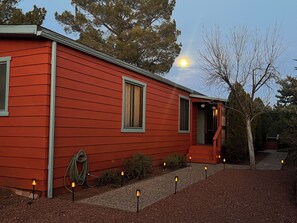 Exterior - 2 Bdrm Home w/Hot Tub, Yoga Deck/BBQ & Views (Sedona)