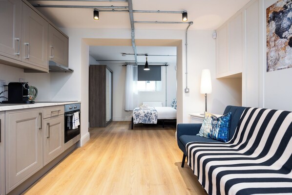 Strykejern/-brett, wi-fi (inkludert) og sengetøy