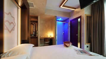 Superior Room, 1 Queen Bed, Balcony