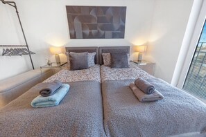 2 Schlafzimmer, Schreibtisch, Bügeleisen/Bügelbrett, kostenloses WLAN