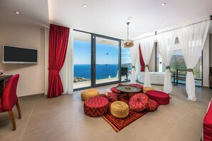 Interior - Villa for 10, fantastic views overlooking kalamar bay, infinity pool (Kas)