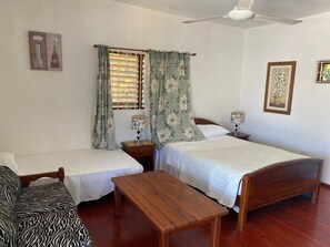 1 chambre, fer et planche à repasser, Wi-Fi, literie fournie