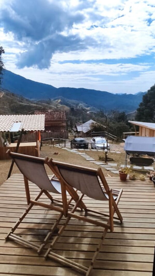 Economy Chalet, Mountain View | Living area