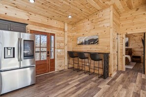 Unclassified image, 2 of 67, button