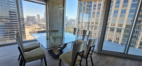Atlanta Luxury Penthouse w/ skyline view