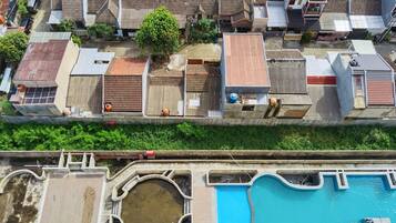 Studio Standar, pemandangan kota