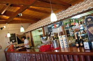 Bar (en la propiedad)