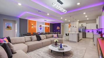House, Multiple Beds, Pool Access (16364SKC WCR) | Living area