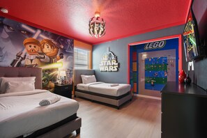 9 間臥室、獨特裝潢、布置獨特、床單