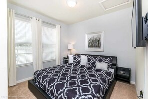 8 chambres, décoration personnalisée, ameublement personnalisé