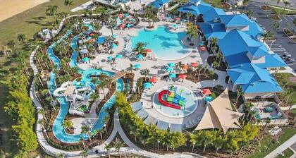 Luxurious Windsor Cay Retreat With Theater & Pool