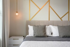 บ้านพัก, หลายเตียง, ใช้สระว่ายน้ำได้ (9139SHD CG) | 6 ห้องนอน, ห้องพักตกแต่งอย่างมีเอกลักษณ์, ตกแต่งพิเศษโดยเฉพาะ