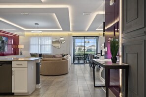 Nhà, nhiều giường, có thể sử dụng hồ bơi (2947FS SL) | Khu phòng khách