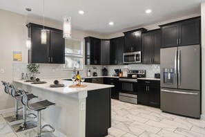 Hus - flera sängar - tillgång till pool (1576MC CG) | Eget kök | Kaffe- och tebryggare