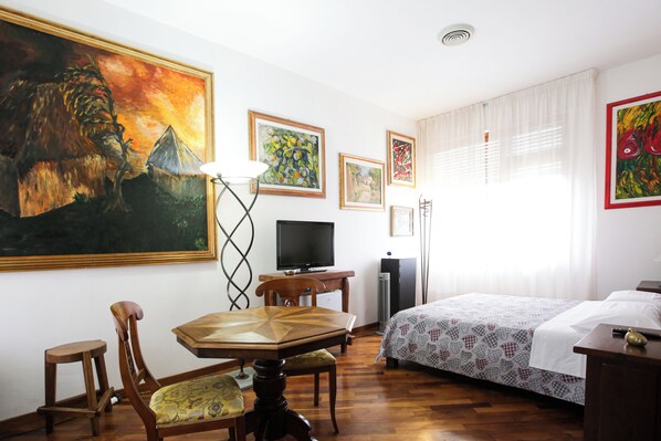 1 soverom, strykejern/-brett, wi-fi og sengetøy