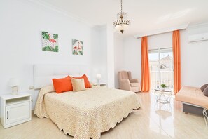 2 makuuhuonetta, silitysrauta/-lauta, ilmainen Wi-Fi, vuodevaatteet